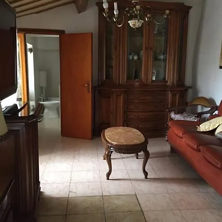 Tipica Casa Nella Campagna Italiana *