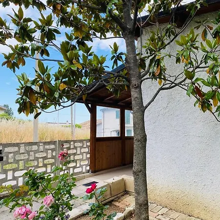Tipica Casa Nella Campagna Italiana Castiglione a Casauria